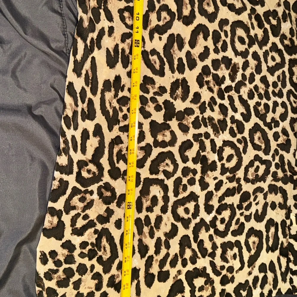 XL LEOPARD PRINT BATHING SUIT COVER!